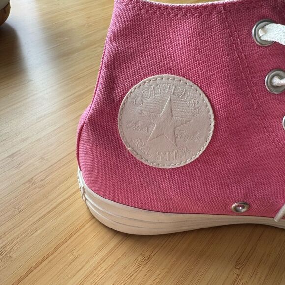 Converse Pink High-Top Sneakers new without tags - Picture 2 of 5